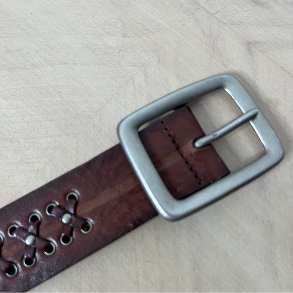 Fossil Brown Leather Decorative Stitch Pattern and Square Silver Buckle M - Picture 5 of 8